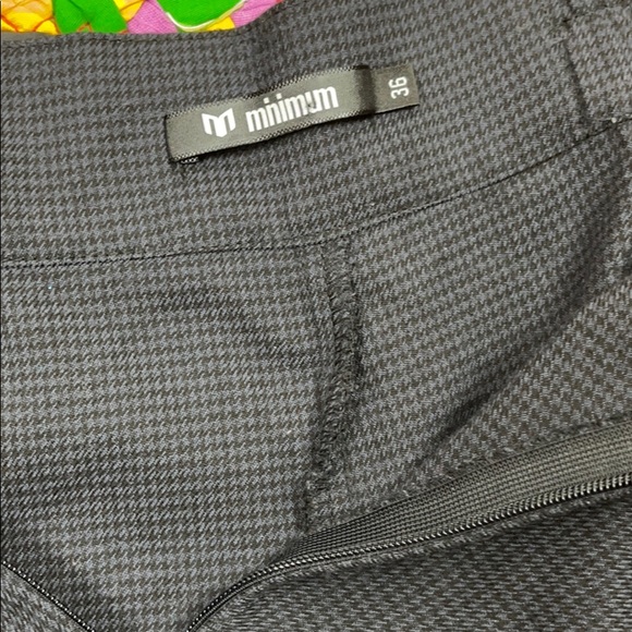 Minimum pants - Picture 2 of 11